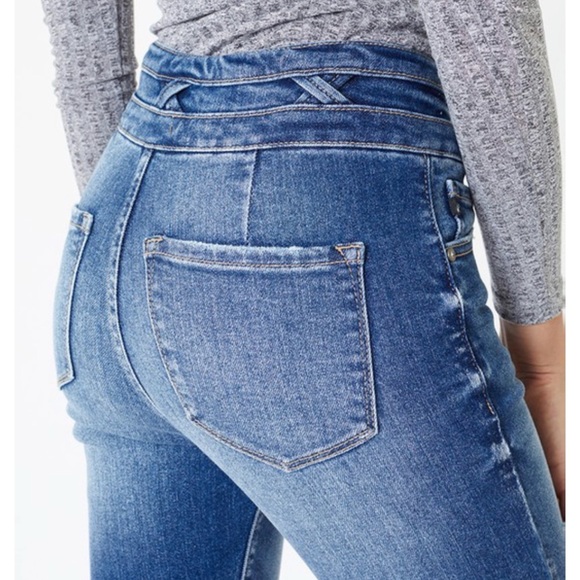 •New • Elisa • Ultra High Rise Super Skinny - Picture 6 of 9